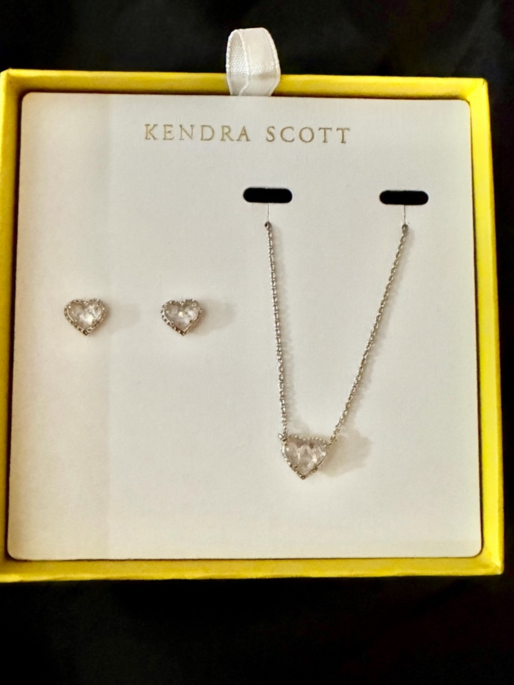 *new* Kendra Scott Silver/White Imitation Opal Heart Necklace & Stud Earrings - Picture 4 of 6